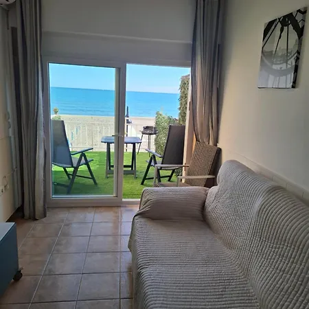 En Primera Línea De Playa De La Carihuela