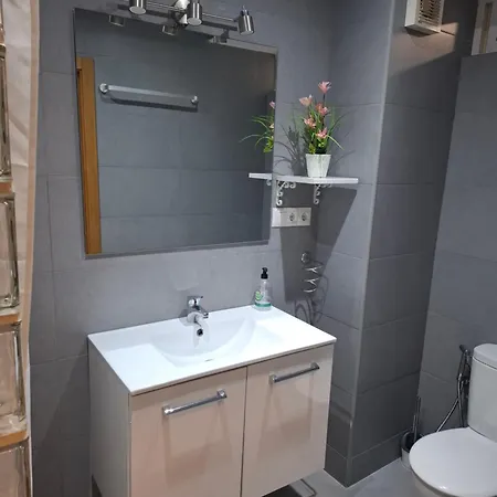 En Primera Línea De Playa De La Carihuela Apartamento *