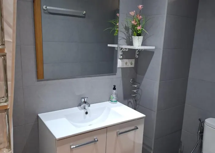 En Primera Línea De Playa De La Carihuela Apartamento *